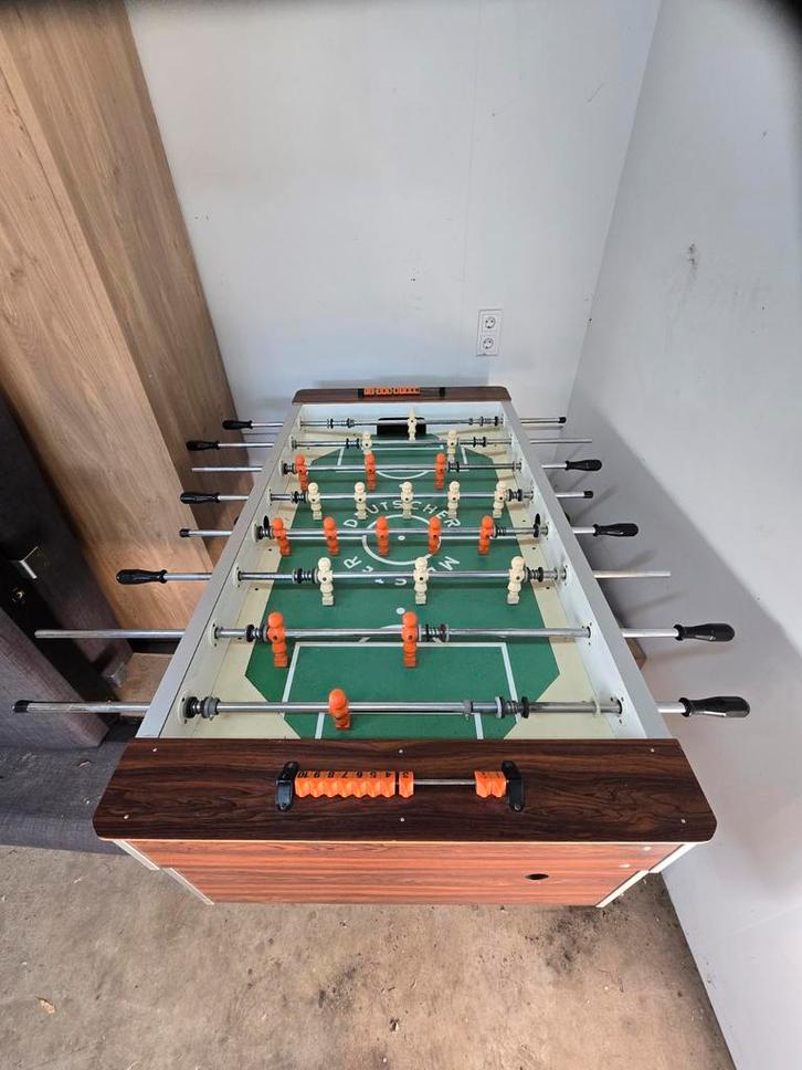Tafelvoetbaltafel - Deutscher Meister grande luxe, Hobby en Vrije tijd, Gezelschapsspellen | Bordspellen, Gebruikt, Een of twee spelers