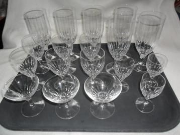 Glasservies (18 stuks) beschikbaar voor biedingen