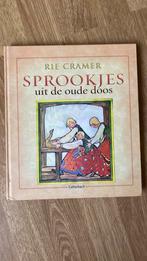 R. Cramer - Sprookjes uit de oude doos, R. Cramer, Ophalen of Verzenden, Zo goed als nieuw, Sprookjes