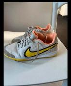 Nike tiempo zaalvoetbal schoenen sneakers voetbal 33, Ophalen of Verzenden, Zo goed als nieuw, Jongen of Meisje, Schoenen