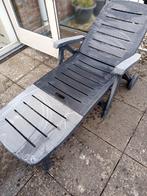 Ligbedden 2 stuks met kussens., Tuin en Terras, Ligbedden, Ophalen, Gebruikt, Plastic, Verstelbaar