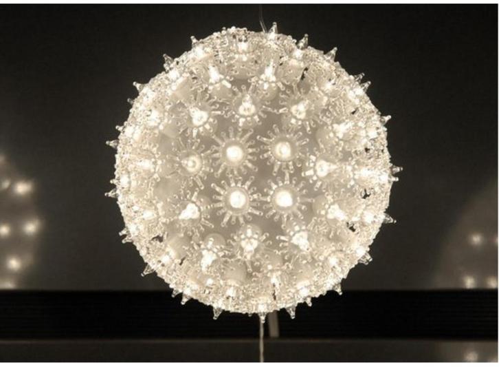 kerst bol bal met 100 lampjes nog in doos raam verlichting, Diversen, Kerst, Zo goed als nieuw, Ophalen of Verzenden