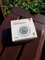 Honeywell Round Modulerende Kamerthermostaat T87M2018, Doe-het-zelf en Verbouw, Thermostaten, Ophalen of Verzenden, Slimme thermostaat