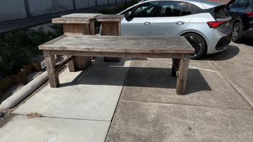 Houten stantafel terras beschikbaar voor biedingen