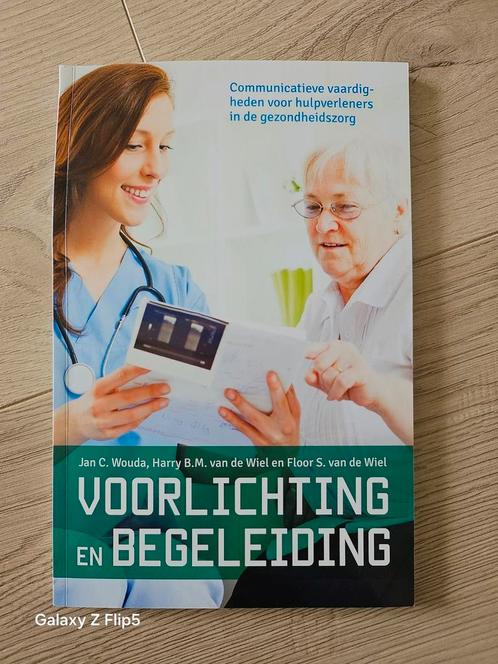 Floor S. van de Wiel - Voorlichting en begeleiding, Boeken, Wetenschap, Zo goed als nieuw, Ophalen of Verzenden