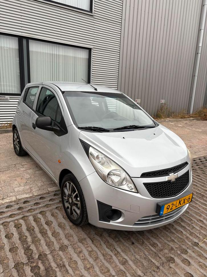 Chevrolet Spark 1.0 benzine 2010 Grijs, Auto's, Chevrolet, Particulier, Spark, Airbags, Airconditioning, Elektrische ramen, Lichtmetalen velgen