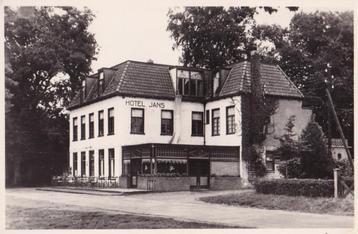 Rijs, Hotel Jans