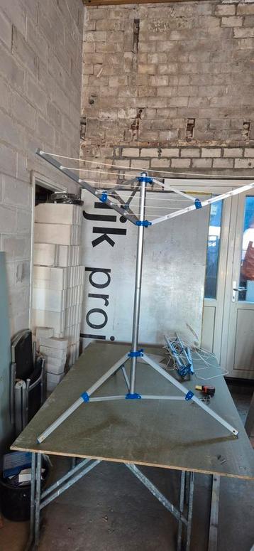 droogmolen ( camping) inklapbaar en uit elkaar te halen.  beschikbaar voor biedingen