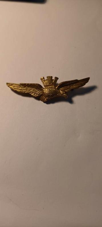 Luchtmacht Embleem met Kroon beschikbaar voor biedingen