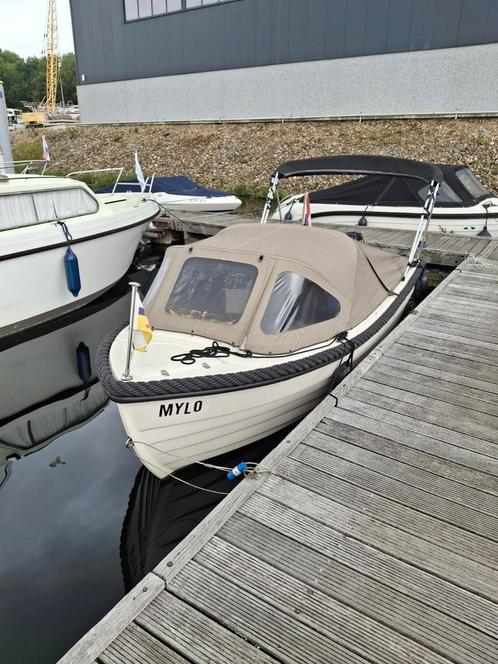 Mooie Family 480 De Luxe Sloep met 15pk motor – Direct vaar-, Watersport en Boten, Sloepen, Zo goed als nieuw, 10 tot 30 pk, 3 tot 6 meter