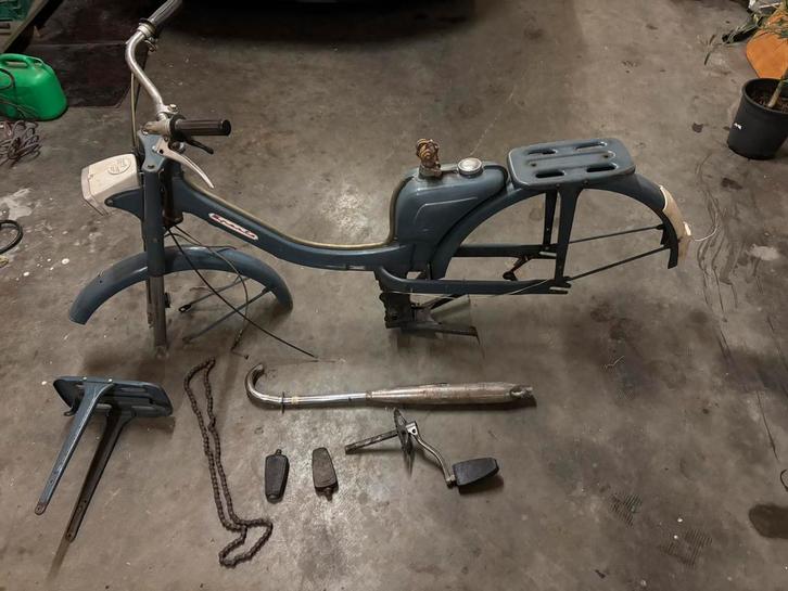 Diverse onderdelen voor een Spartamatic oldtimer brommer, Fietsen en Brommers, Brommeronderdelen | Oldtimers, Gebruikt, Overige typen
