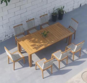 Buiten Eettafelset – 8-Persoons Tuintafel met Gevlochten Sto beschikbaar voor biedingen
