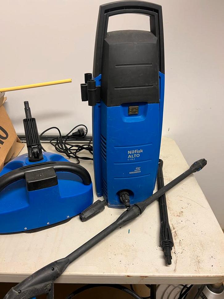 Nilfisk Alto Hogedrukreiniger + Borstel, Tuin en Terras, Hogedrukreinigers, Gebruikt, Elektrisch, Met regelbare waterdruk, Ophalen of Verzenden