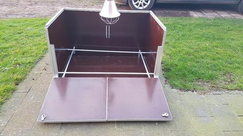 Werpkist te huur met warmtelamp, Dieren en Toebehoren, Hondenhokken, Gebruikt, Minder dan 65 cm, 75 tot 110 cm, Ophalen
