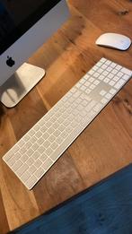 Apple mac  met draadloos toetsenbord en  idem muis, Computers en Software, Toetsenbord en muis-set, Ophalen of Verzenden, Zo goed als nieuw