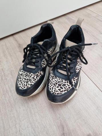 Zwarte sneakers Manfield. Maat 37 beschikbaar voor biedingen