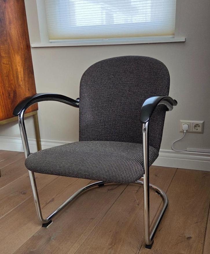 2 Dutch Originals Gispen 414 stoelen, Huis en Inrichting, Stoelen, Zo goed als nieuw, Eén, Metaal, Stof, Overige kleuren, Ophalen