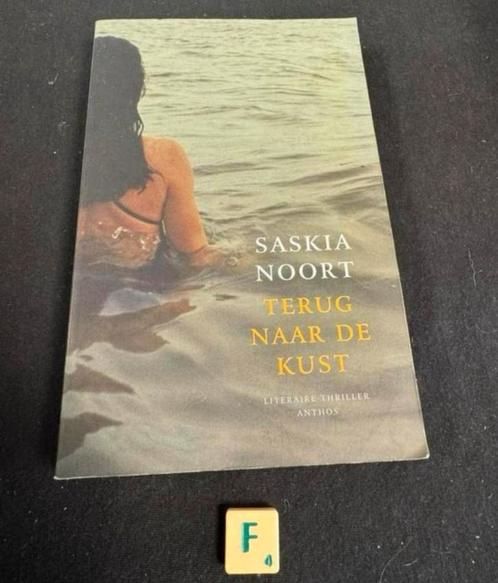 Saskia noort. Terug naar de kust. Thriller. €2,99, Boeken, Thrillers, Zo goed als nieuw, Nederland, Ophalen of Verzenden