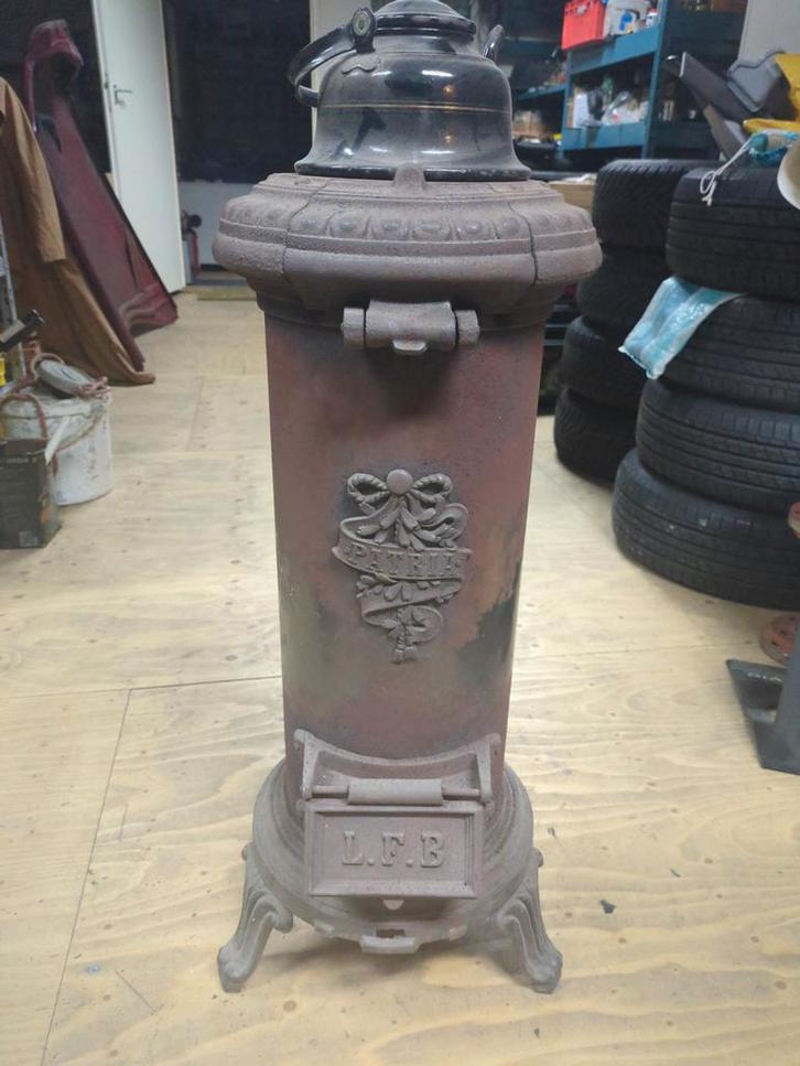 Oude Potkachel - L.F.B. Patria, Huis en Inrichting, Kachels, Gebruikt, Vrijstaand, Potkachel, Hout, Ophalen