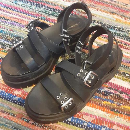 Bershka platform sandalen / slippers / schoenen  maat 41, Kleding | Dames, Schoenen, Zo goed als nieuw, Sandalen of Muiltjes, Ophalen of Verzenden