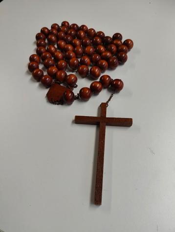 Houten Rozenkrans met Kruis beschikbaar voor biedingen