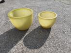 Set van 2 gele polyester potten, Tuin, Kunststof, Rond, Gebruikt