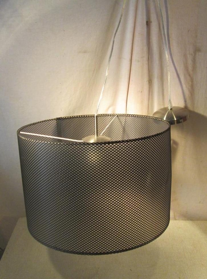 Prachtige Nieuwe Moderne Hanglamp - 29H en 45D, Huis en Inrichting, Lampen | Hanglampen, Nieuw, Minder dan 50 cm, Metaal, Stof