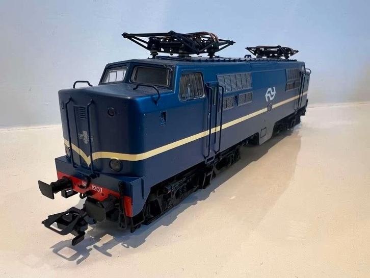 Märklin 37121.2 NS 1207 - zeldzaam: één van de 60!, Hobby en Vrije tijd, Modeltreinen | H0, Nieuw, Locomotief, Wisselstroom, Märklin