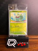 151 Bulbasaur stamped Best Buy promo SEALED!, Ophalen of Verzenden, Zo goed als nieuw