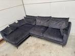 Zwart grijze suede hoekbank - GEREINIGD!!!, Huis en Inrichting, Ophalen, 250 tot 300 cm, Hoekbank, Zo goed als nieuw