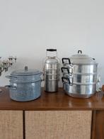 Uit Indische inboedel 2 stomers en 1 rantang (etensdrager), Huis en Inrichting, Keuken | Potten en Pannen, Ophalen of Verzenden