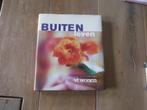 Buiten leven, het tuinboek van VT wonen, koffietafelboek, Verzenden, Zo goed als nieuw, VT Wonen, Tuinieren en Tuinplanten