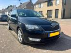 Skoda Rapid 1.2 TSI 66KW 2016 Zwart, Auto's, Skoda, Achterwielaandrijving, Euro 6, 4 cilinders, Zwart