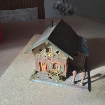 Professioneel gewetterd landhuisje H0 beschikbaar voor biedingen