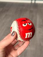 M&M world baseball ball 2013 Collectible, Sport en Fitness, Honkbal en Softbal, Ophalen of Verzenden, Zo goed als nieuw, Bal