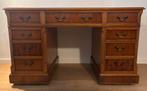Klassiek Engels Chersterfield bureau, Ophalen