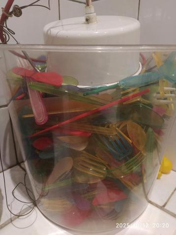 Ikea emmer lamp met inhoud  beschikbaar voor biedingen