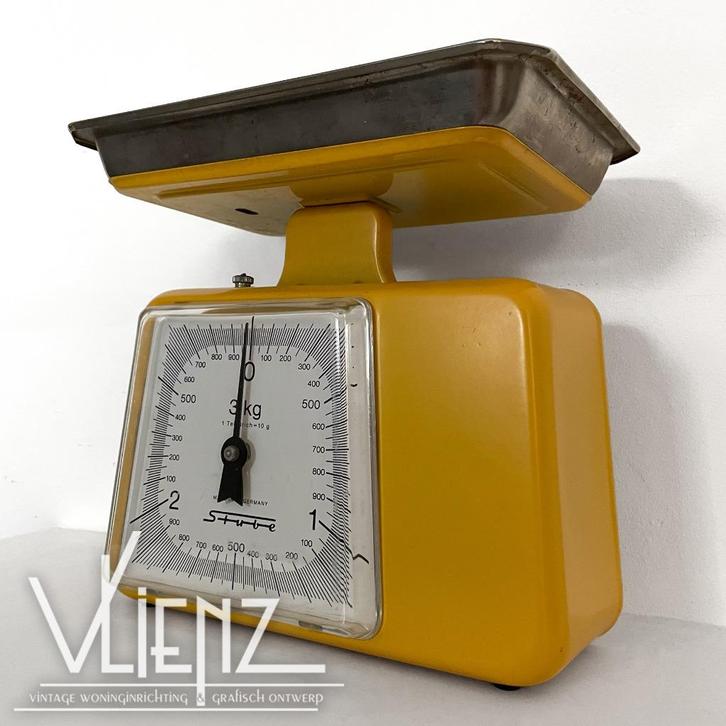 Vintage, retro okergele Stube weegschaal, keukenweegschaal, Verzamelen, Retro, Huis en Inrichting, Ophalen of Verzenden