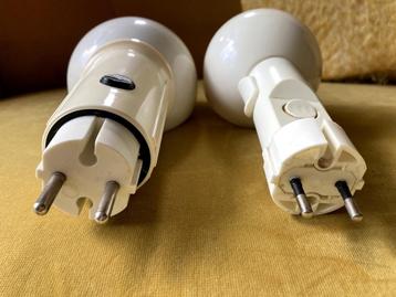 2 Retro stekkerlampen beschikbaar voor biedingen