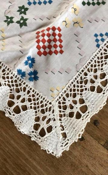 Sierkleedje van katoen (320) beschikbaar voor biedingen