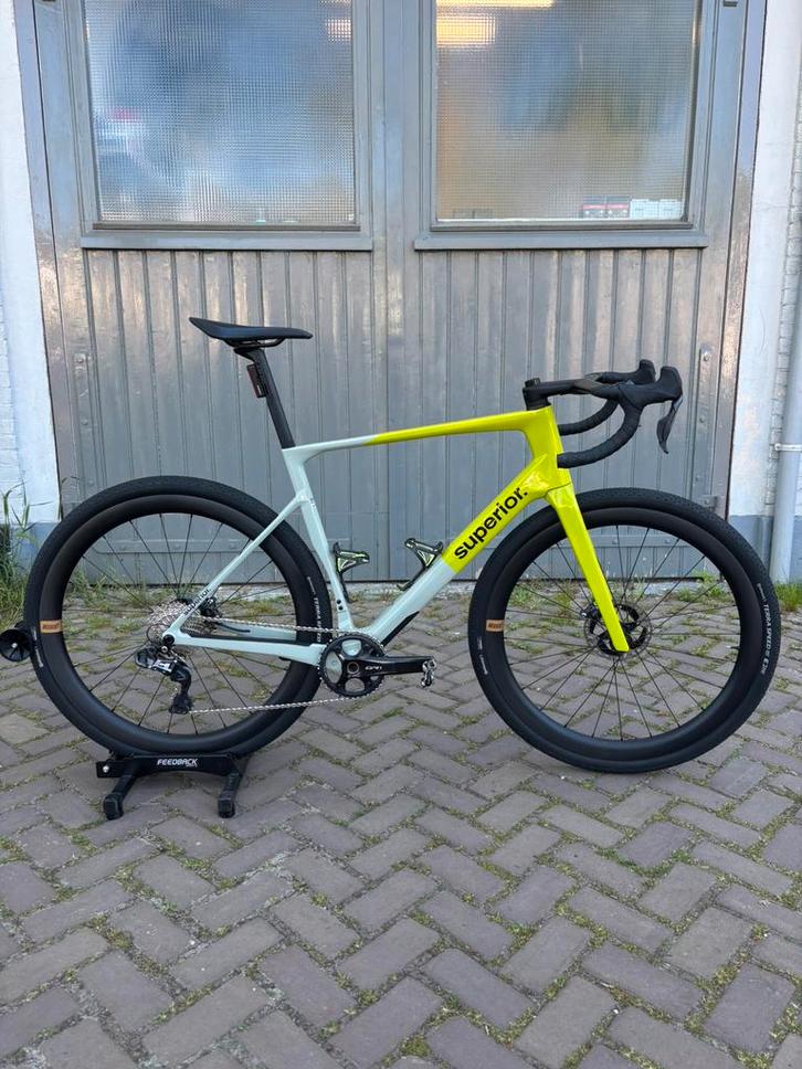 INTERESSE IN EEN SUPERIOR GRAVEL & RACE XR/GF/RR CARBON ??, Fietsen en Brommers, Fietsen | Racefietsen, Ophalen of Verzenden