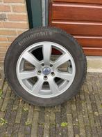 Winterbanden volvo V70 V60 V40, Auto-onderdelen, Ophalen, 16 inch, Banden en Velgen, Winterbanden