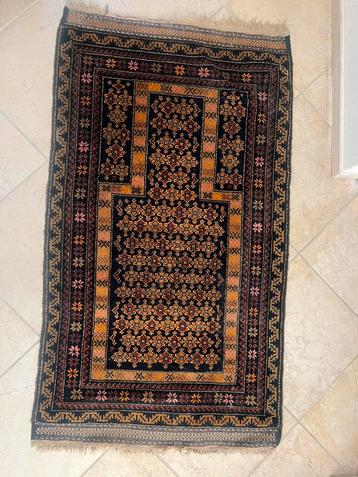 Orginal handmade carpet beschikbaar voor biedingen