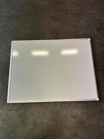 Whiteboard 121x91cm beschikbaar voor biedingen