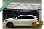 Ford Focus 1.0 EcoBoost Hybrid ST Line X (bj 2023), Auto's, Lichtsensor, Wit, Bedrijf, Handgeschakeld