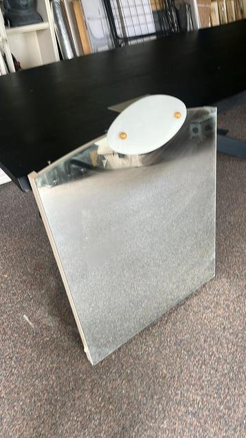 Badkamerspiegel met lamp gratis beschikbaar voor biedingen