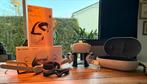 Oculus Quest 2 - met Elite strap, case, standaard en hoesjes, Spelcomputers en Games, Virtual Reality, Ophalen, Zo goed als nieuw