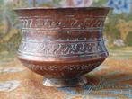 Mooi origineel antiek Oosters potje van bewerkt koper 9,3 cm