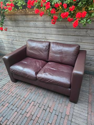 Lederland 2-zits bank - aubergine - zo goed als nieuw beschikbaar voor biedingen