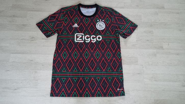 Ajax UIT Warming Up Shirt! 22/23! Daily Paper! Mt XS!, Kleding | Heren, Sportkleding, Zo goed als nieuw, Voetbal, Maat 46 (S) of kleiner